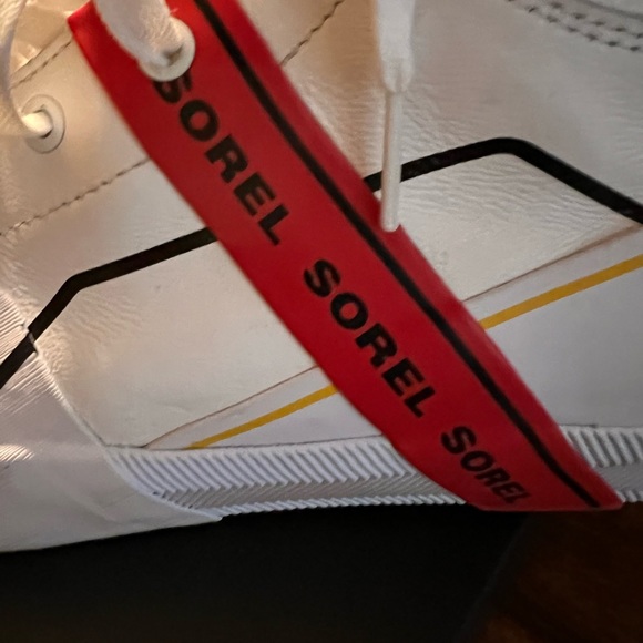 SOREL HI TOP SNEAKER SIZE 15 - Picture 3 of 4